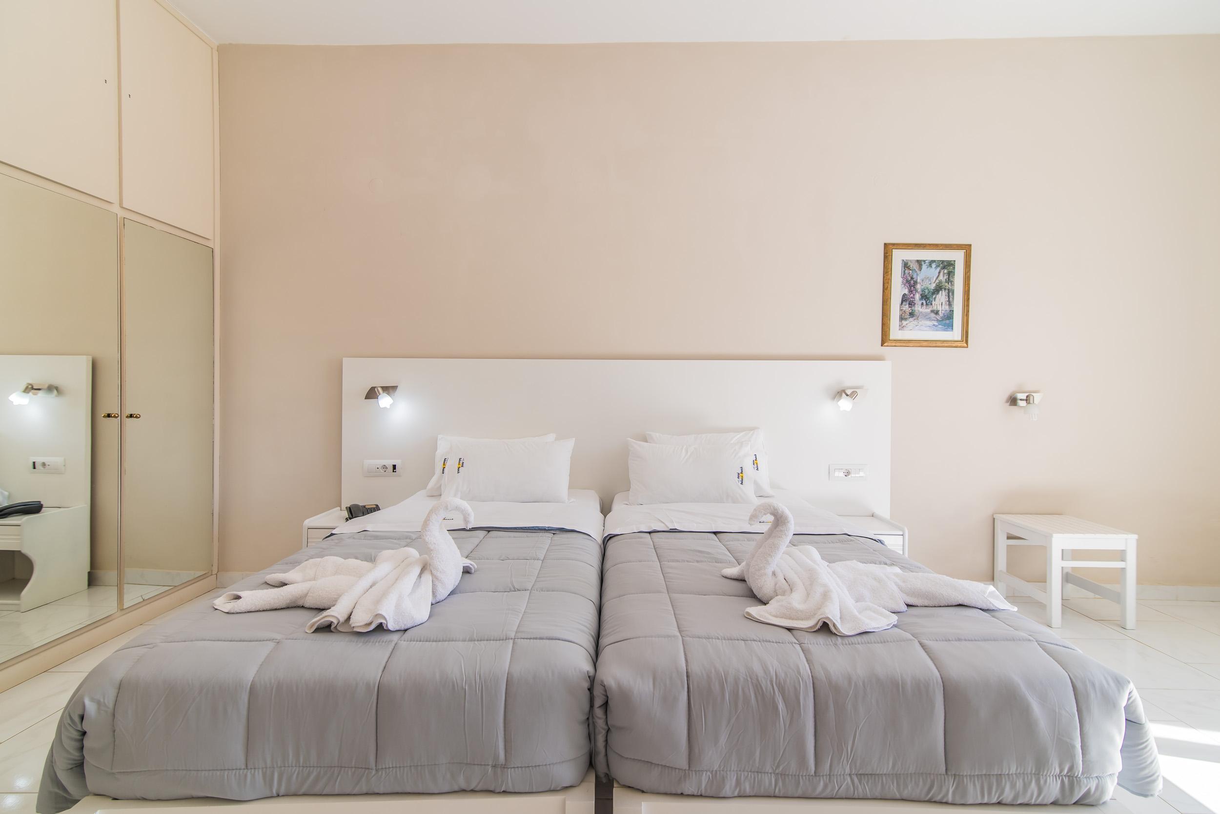 Belussi & 4* Psarou (Zakynthos)