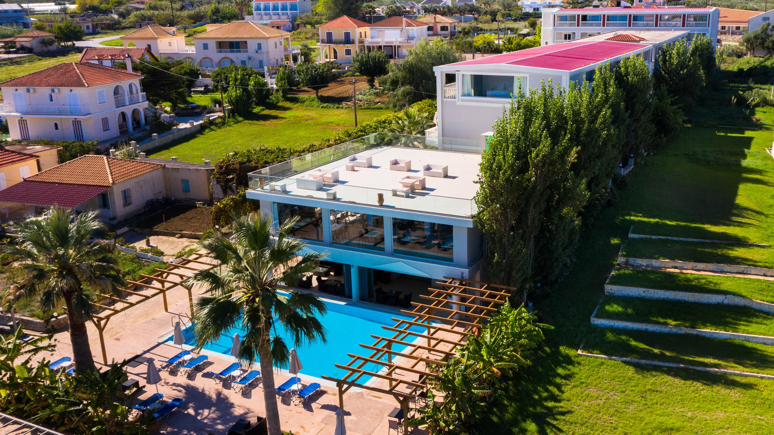 Belussi & Ξενοδοχείο Psarou (Zakynthos)