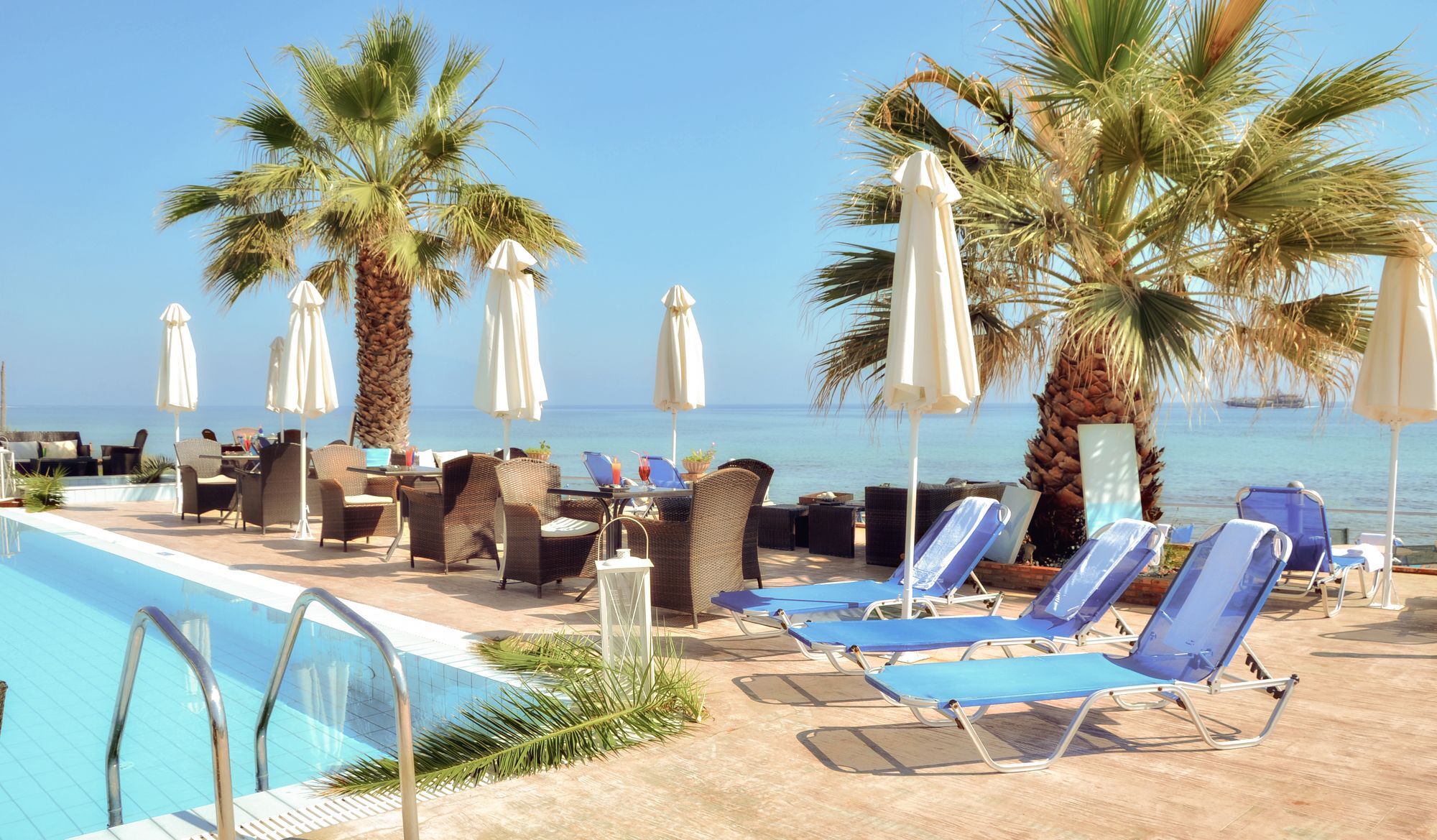 Belussi & Ξενοδοχείο 4*